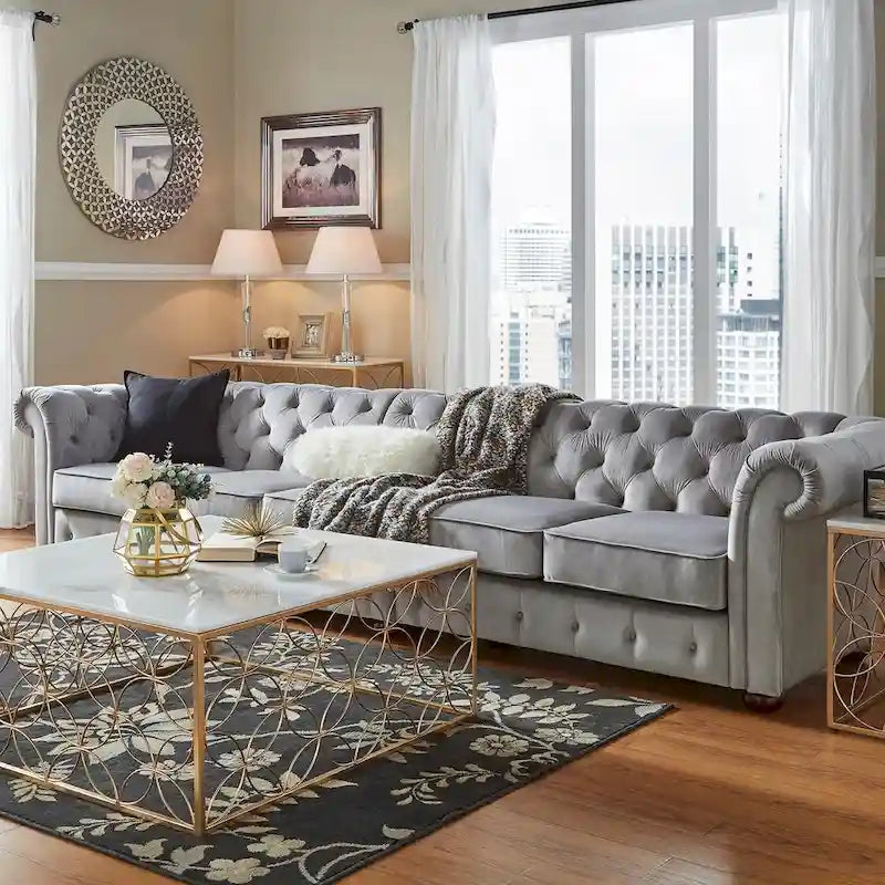 Canapé Chesterfield extra long gris clair par